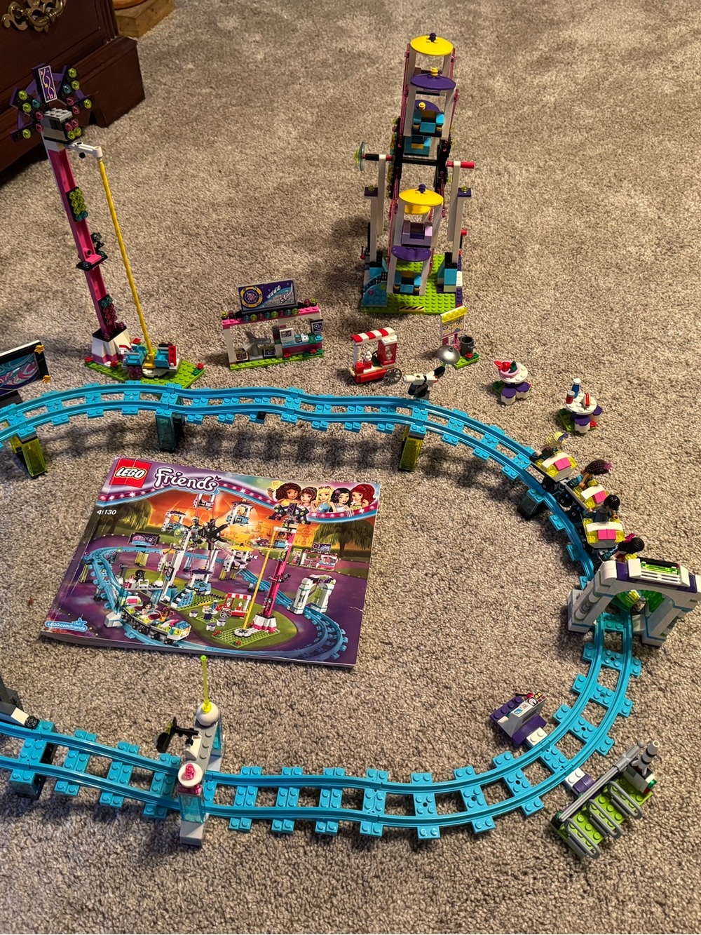 Lego friends set #41130 Amusement Park Roller Coaster Friends - Picture 4 of 4